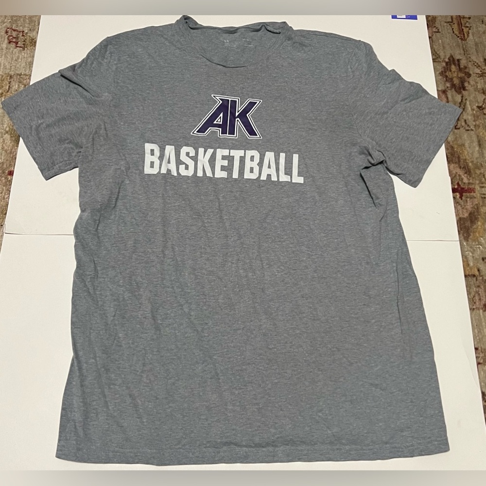 Men’s Under Armour UA HeatGear Ardrey Kell HS Basketball Gray Shirt Size: Medium